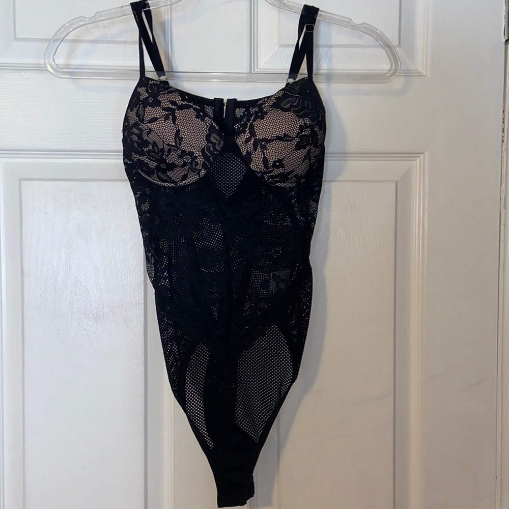Lace bodysuit🖤